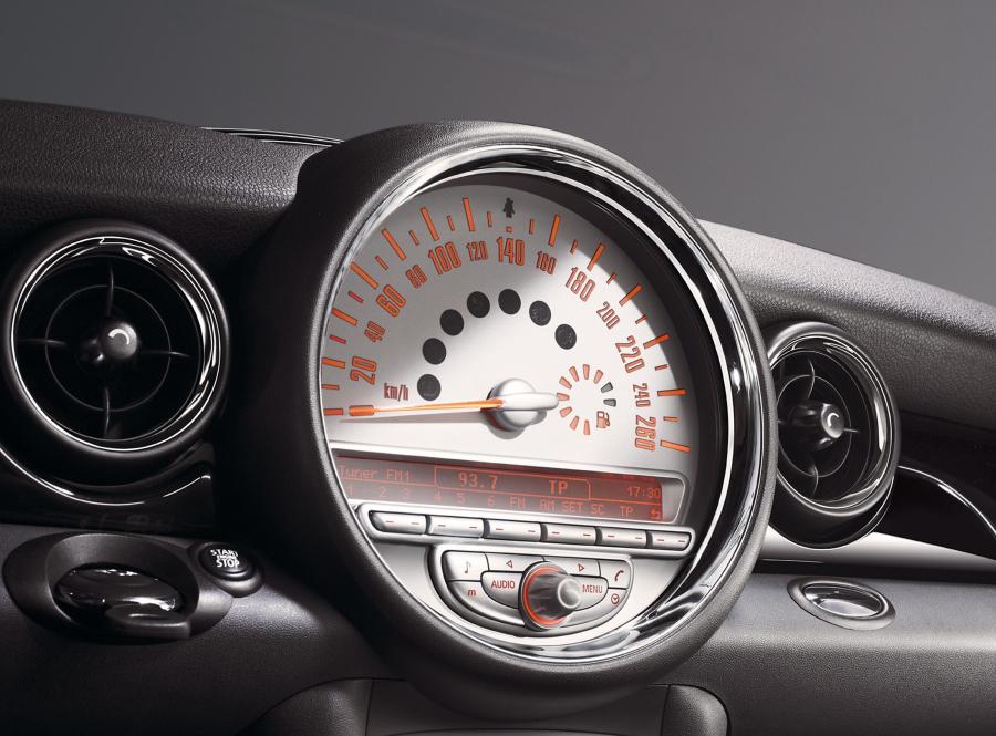  Mini Cooper JCW Clubman 2009 года  (фото 34 из 41)